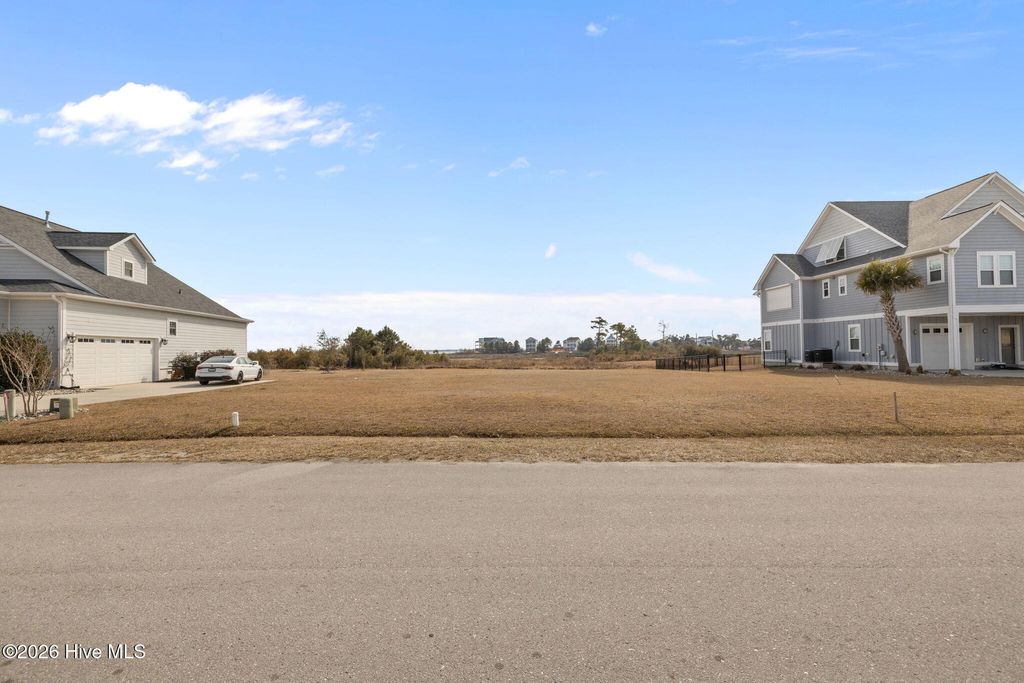 Photo of 506 Lanyard Drive, Newport, NC 28570 (MLS # 100554650)