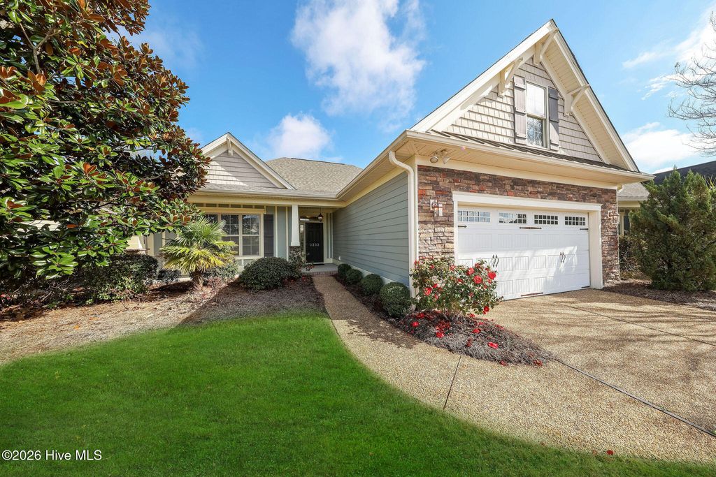 Photo of 2202 E Oak Bridge Drive NE, Leland, NC 28451 (MLS # 100565690)