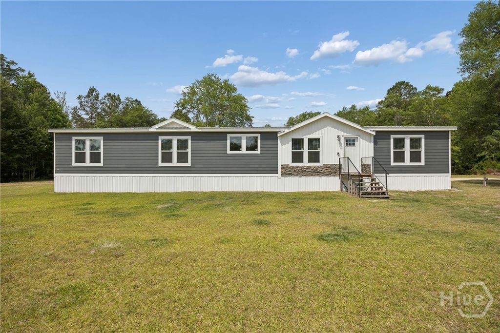 Photo of 3183 Old Dixie Highway S, Springfield, GA 31329 (MLS # SA356780)