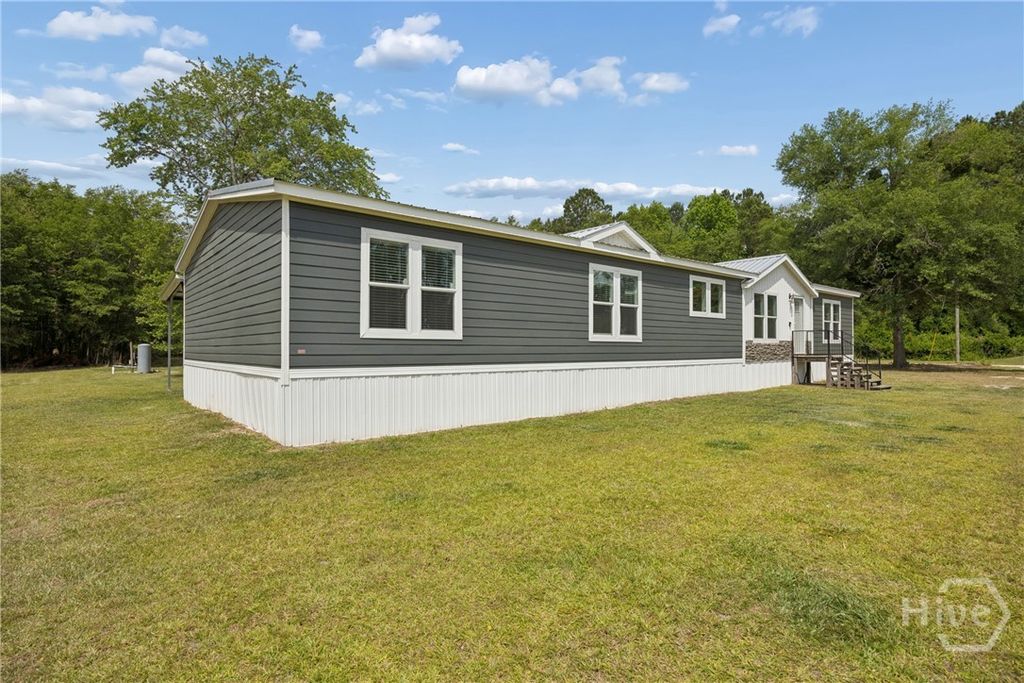 Photo of 3183 Old Dixie Highway S, Springfield, GA 31329 (MLS # SA356780)