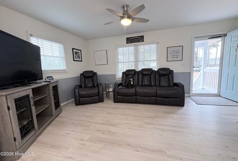 Tiny photo for 905 E Wilmington Street, Burgaw, NC 28425 (MLS # 100555463)