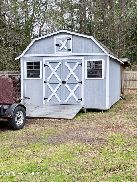 Tiny photo for 905 E Wilmington Street, Burgaw, NC 28425 (MLS # 100555463)