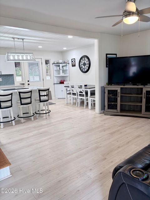 Tiny photo for 905 E Wilmington Street, Burgaw, NC 28425 (MLS # 100555463)