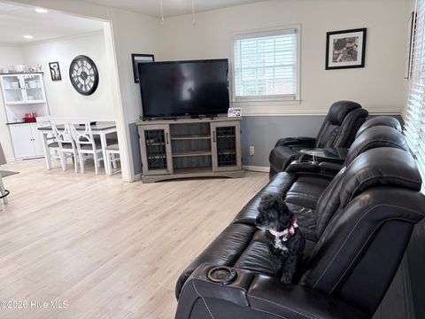 Tiny photo for 905 E Wilmington Street, Burgaw, NC 28425 (MLS # 100555463)