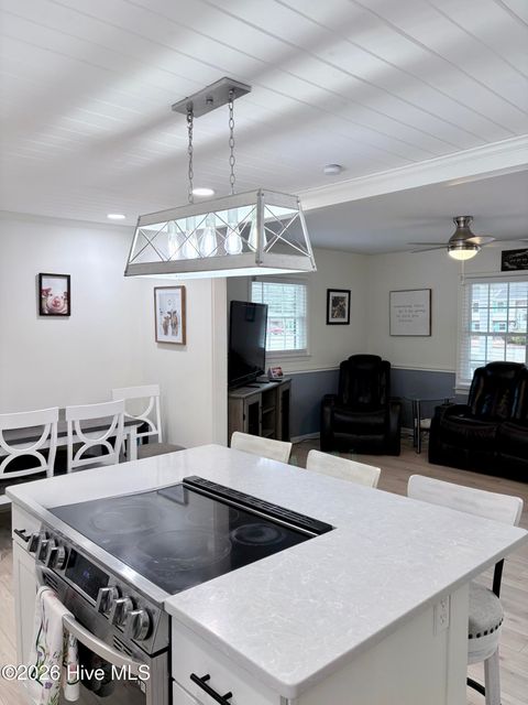 Tiny photo for 905 E Wilmington Street, Burgaw, NC 28425 (MLS # 100555463)