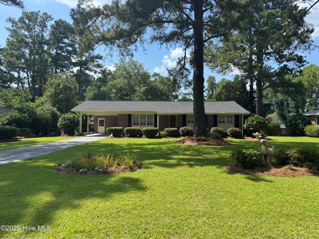 Photo of 136 Brown Maultsby Road, Whiteville, NC 28472 (MLS # 100519066)