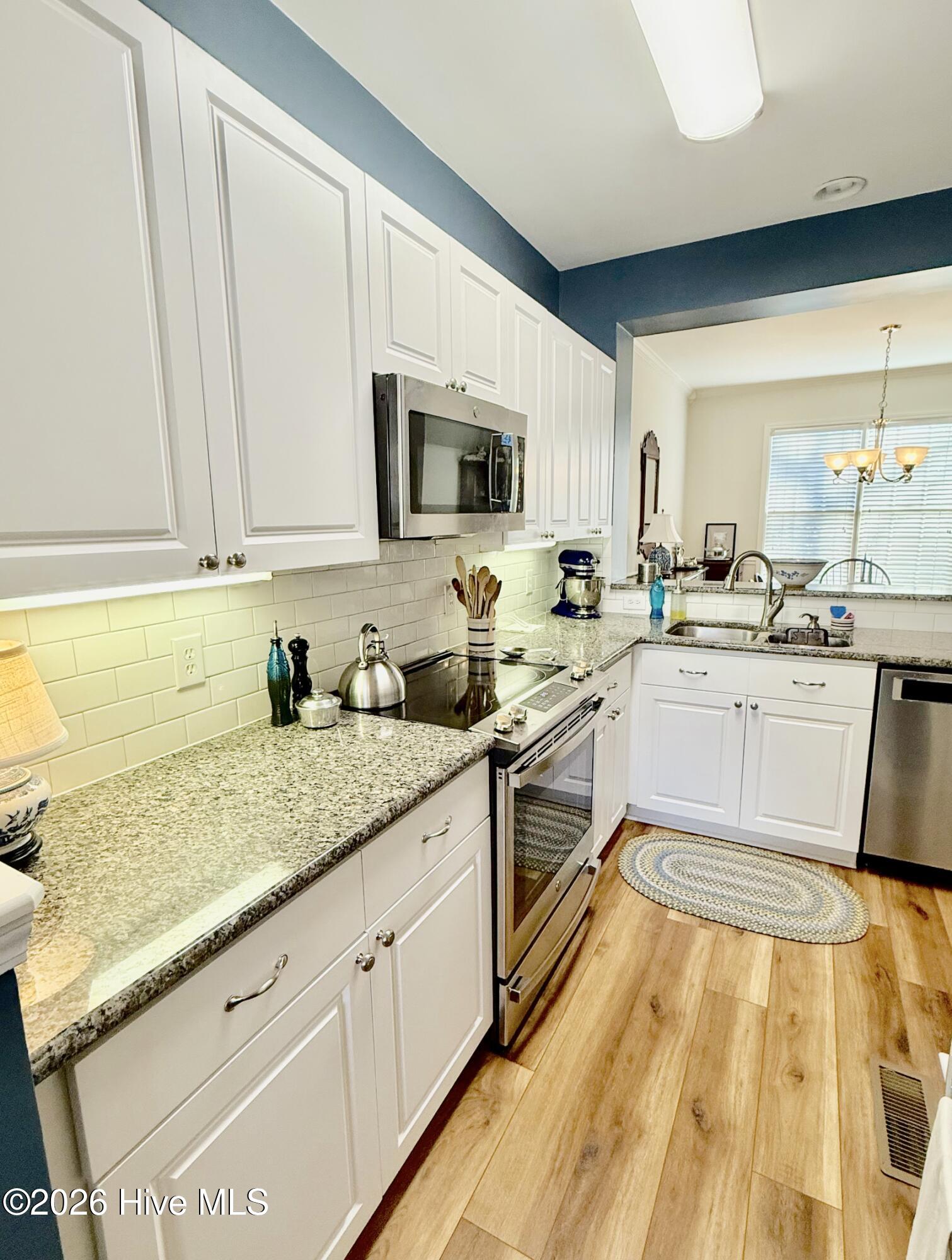 8307 Amber Leaf Court