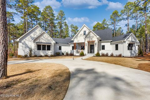 Photo of 32 Elkton Drive, Pinehurst, NC 28374 (MLS # 100553554)
