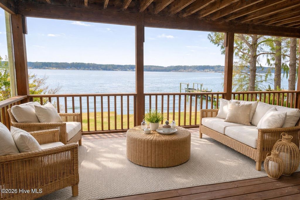 Photo of 314 E Bayside Drive, Chocowinity, NC 27817 (MLS # 100559504)