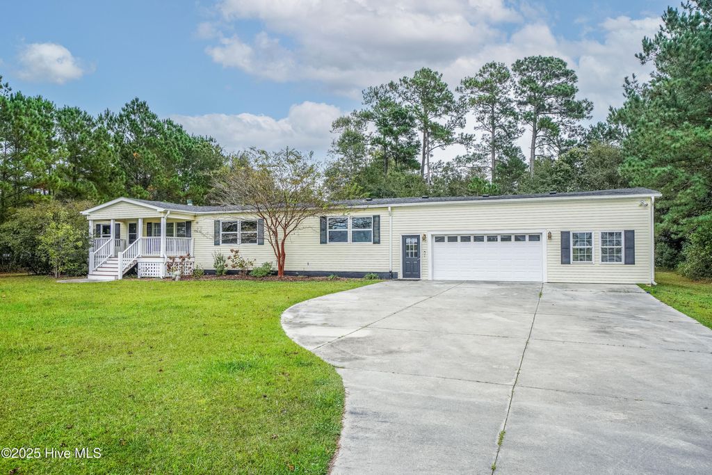 Photo of 112 Patsy Lane, Hubert, NC 28539 (MLS # 100536641)