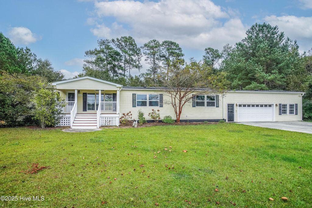 Photo of 112 Patsy Lane, Hubert, NC 28539 (MLS # 100536641)