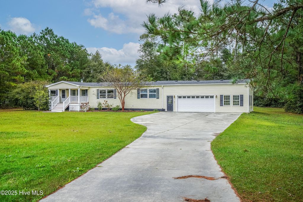 Photo of 112 Patsy Lane, Hubert, NC 28539 (MLS # 100536641)