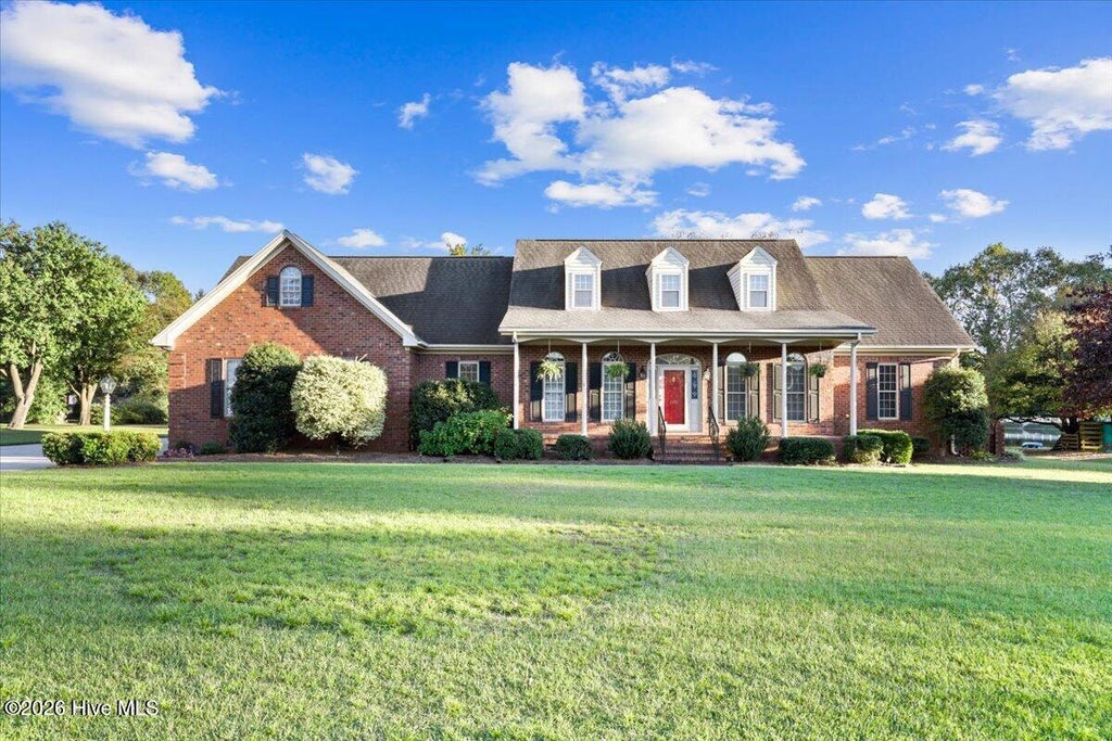 Photo of 208 Lake Ridge Drive, Goldsboro, NC 27530 (MLS # 100609156)