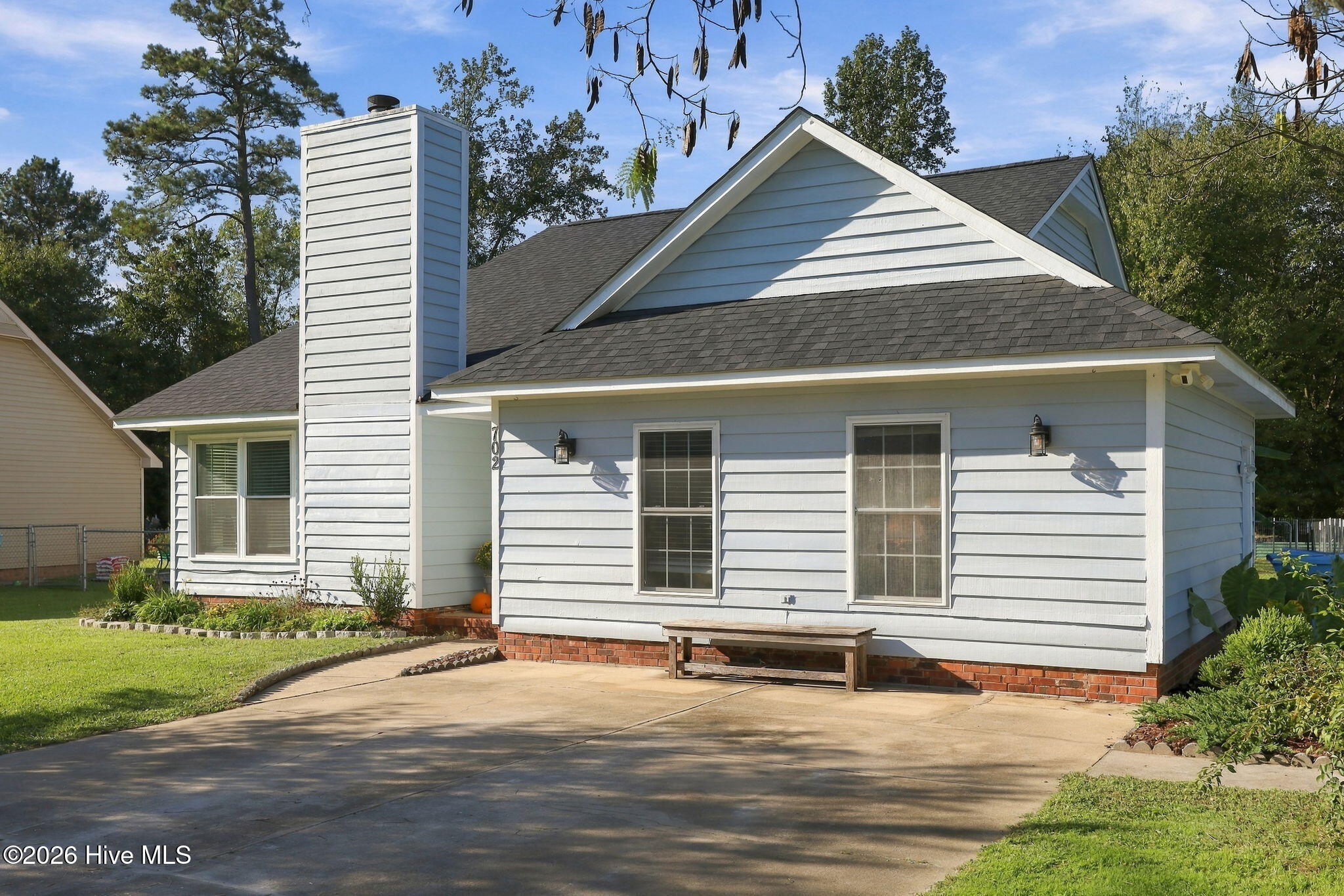 702 Stonewall Avenue