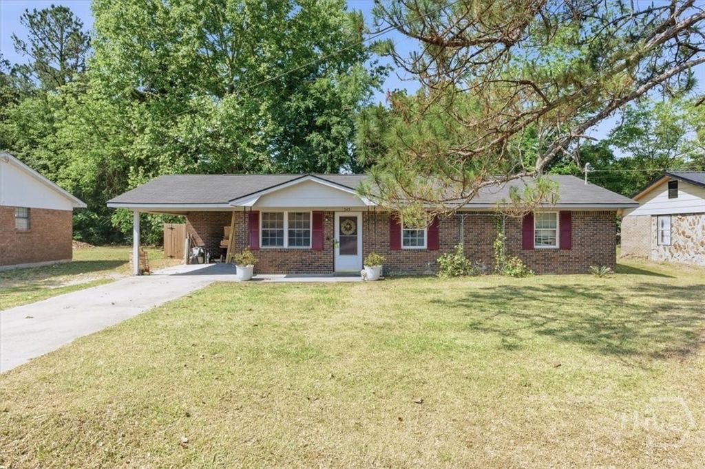 Photo of 345 W Poplar Street, Jesup, GA 31545 (MLS # SA355082)