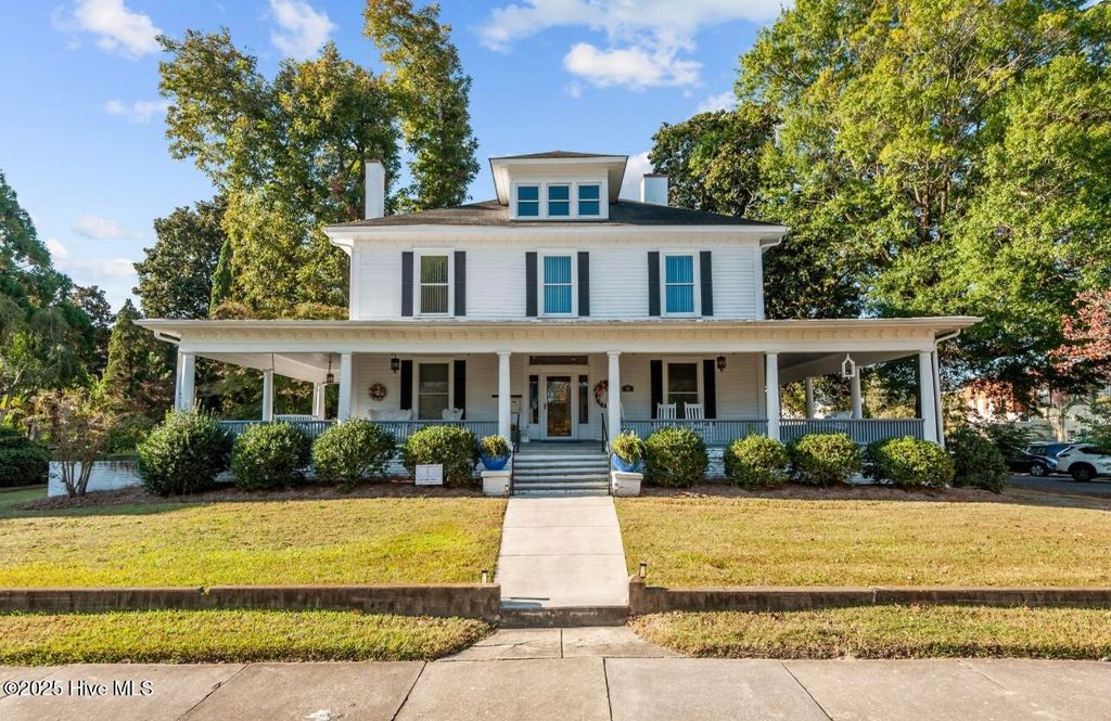 Photo of 121 E 2nd Street #102, Washington, NC 27889 (MLS # 100555024)