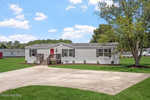 Mobile Home For Sale - 105 Stone Glen Place<br/> Pikeville, NC 27863