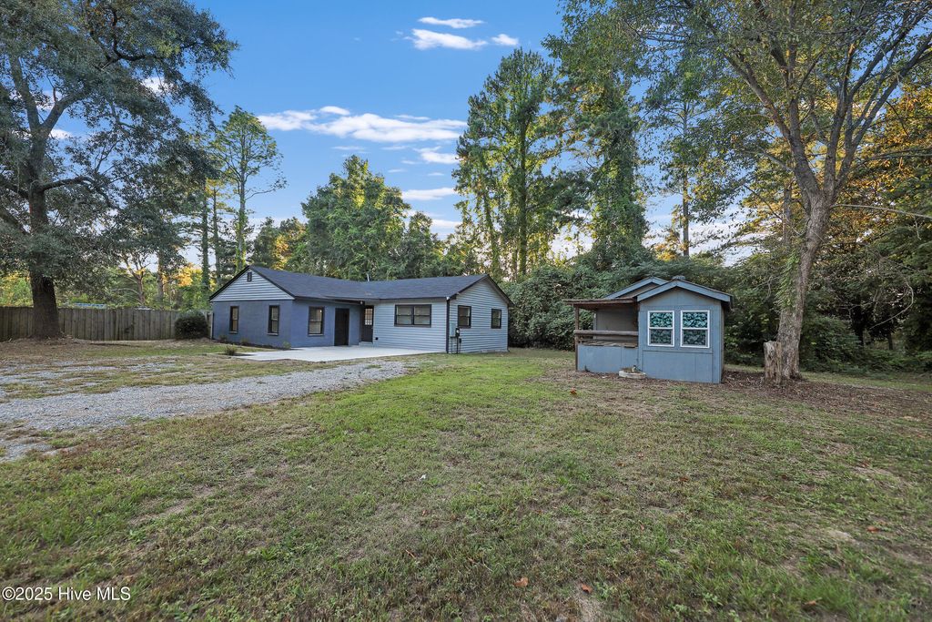 Photo of 5368 Niagara Carthage Road, Southern Pines, NC 28387 (MLS # 100535142)