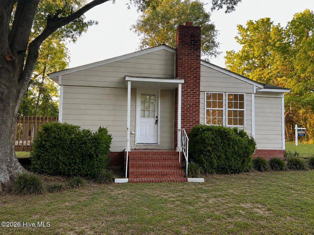Photo of 4044 Nc Highway 50, Maple Hill, NC 28454 (MLS # 100581911)