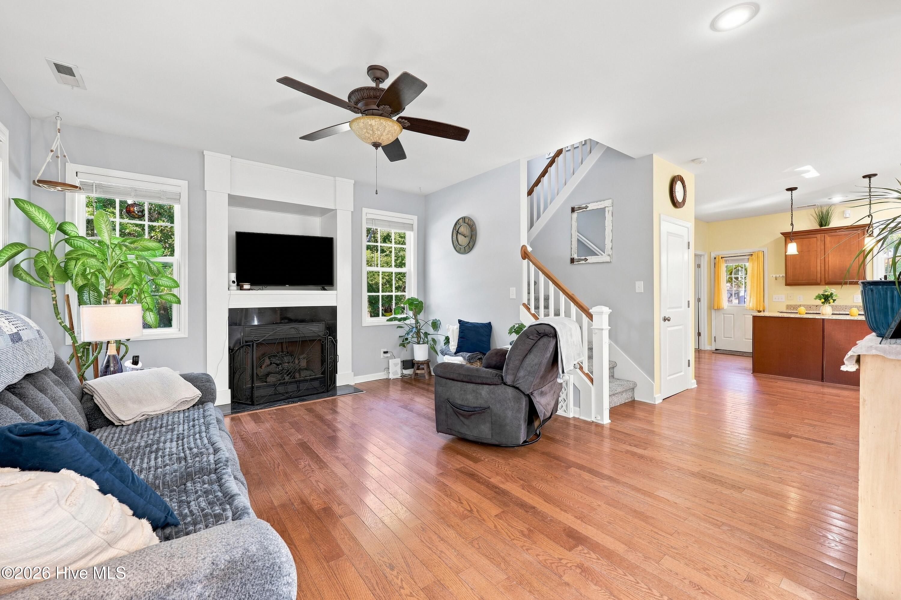 215 W Railroad Street