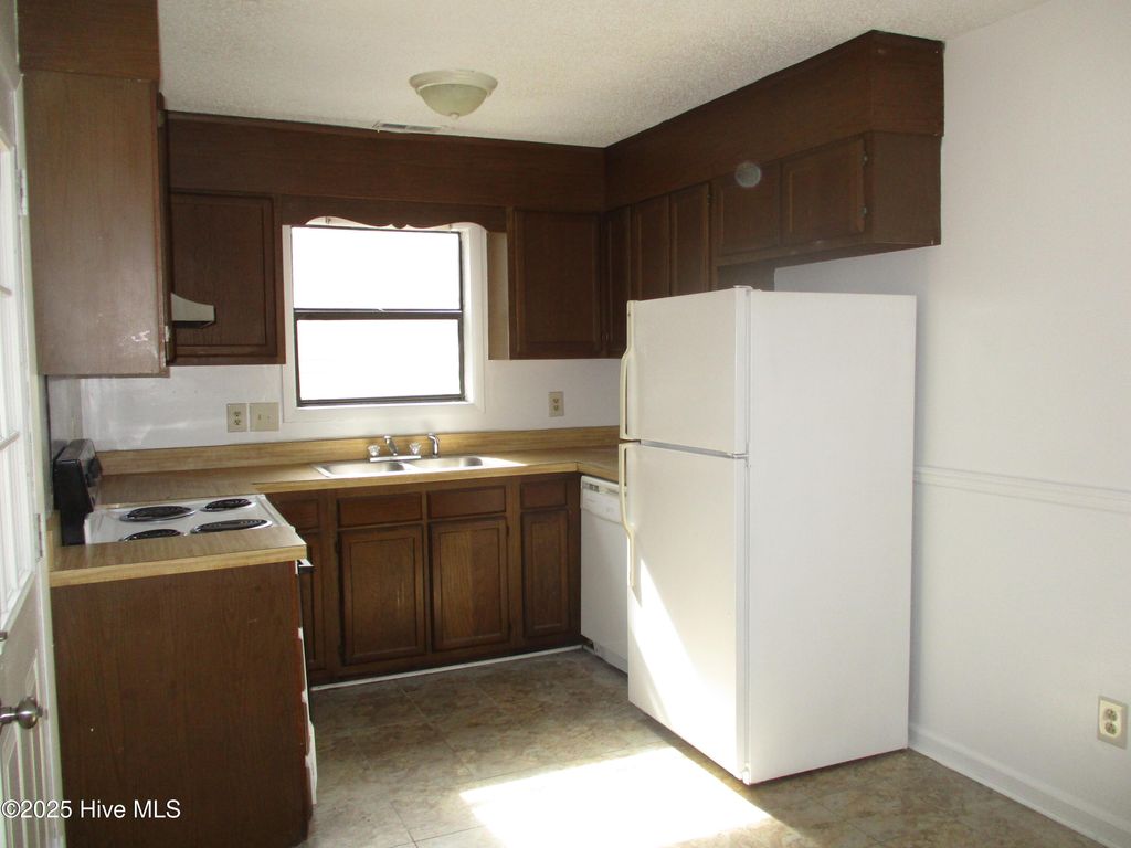 Photo of 316 Pine Valley Road, Jacksonville, NC 28546 (MLS # 100591824)