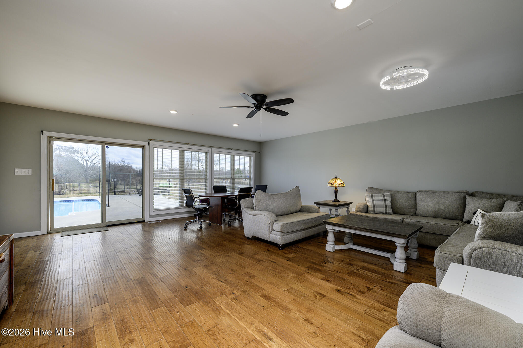 6001 U.S. Highway 17 S