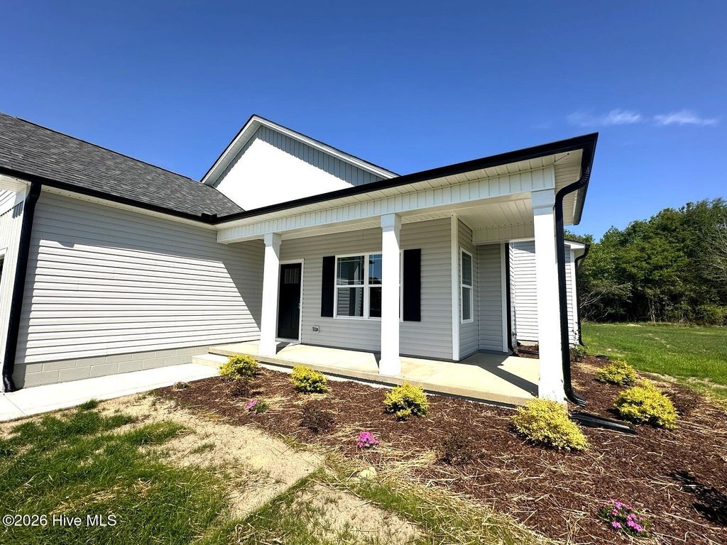 Photo of 104 Hummingbird Grove Lane, Princeton, NC 27569 (MLS # 100567143)