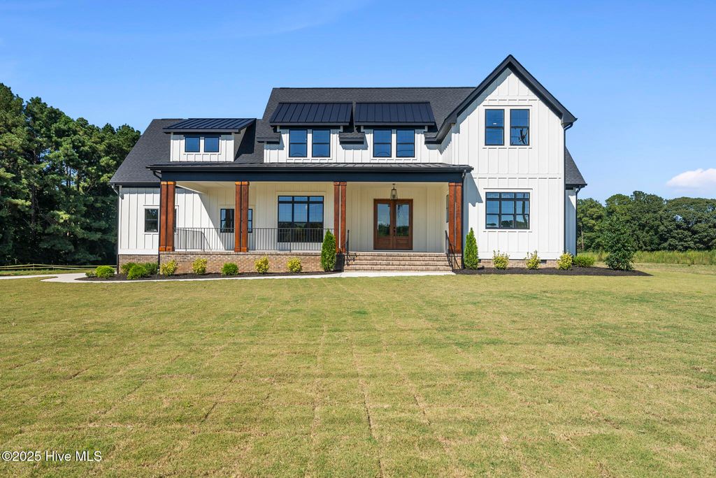 Photo of 2560 Lassiter Road, Four Oaks, NC 27524 (MLS # 100553715)