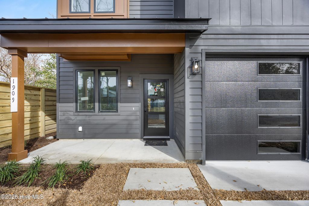 Photo of 1909 Lingo Street, Wilmington, NC 28403 (MLS # 100566650)