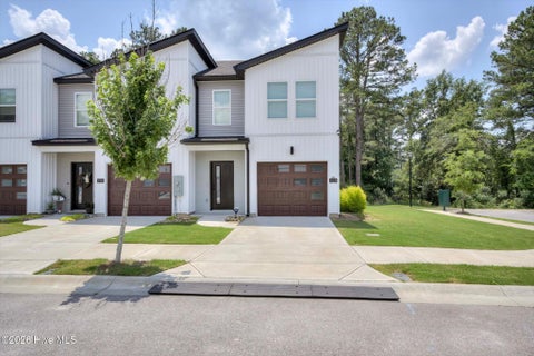 Townhouse For Sale - 826 Felix Way<br/> North Augusta, SC 29841
