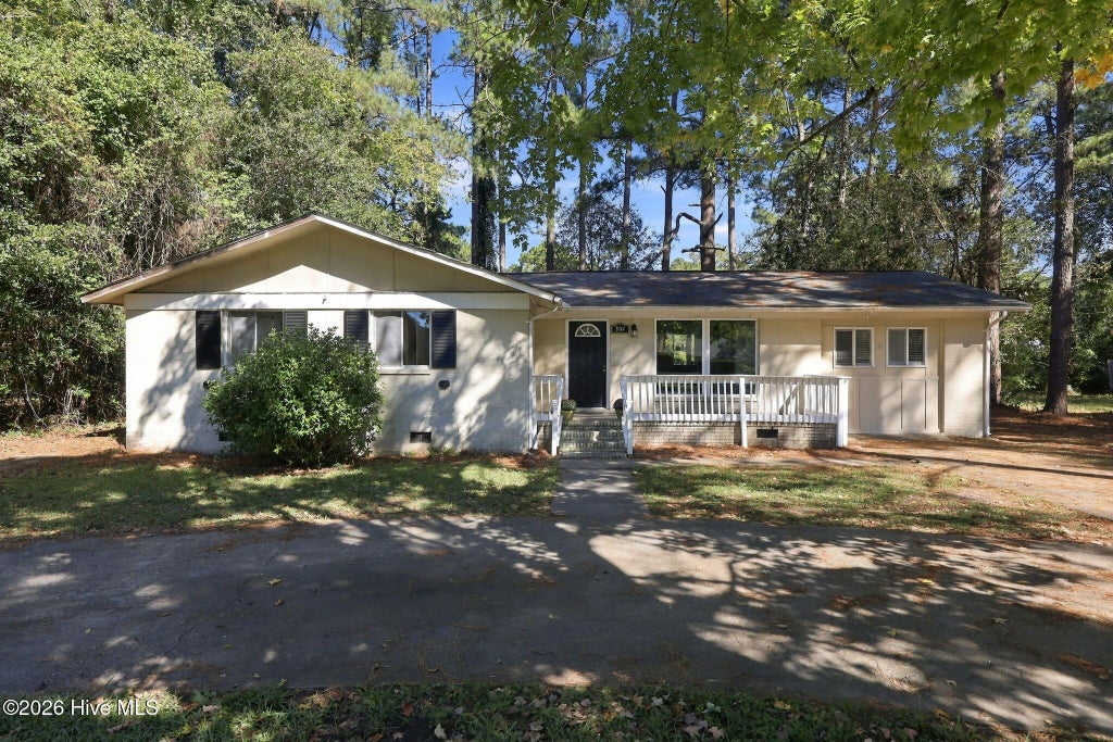 Photo of 304 W 15th Street, Washington, NC 27889 (MLS # 100612115)