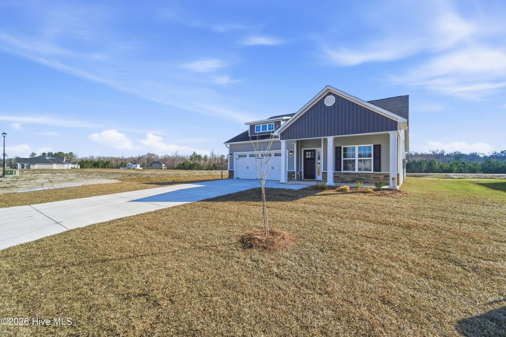 Photo of 727 Regiment Road, Jacksonville, NC 28546 (MLS # 100530742)