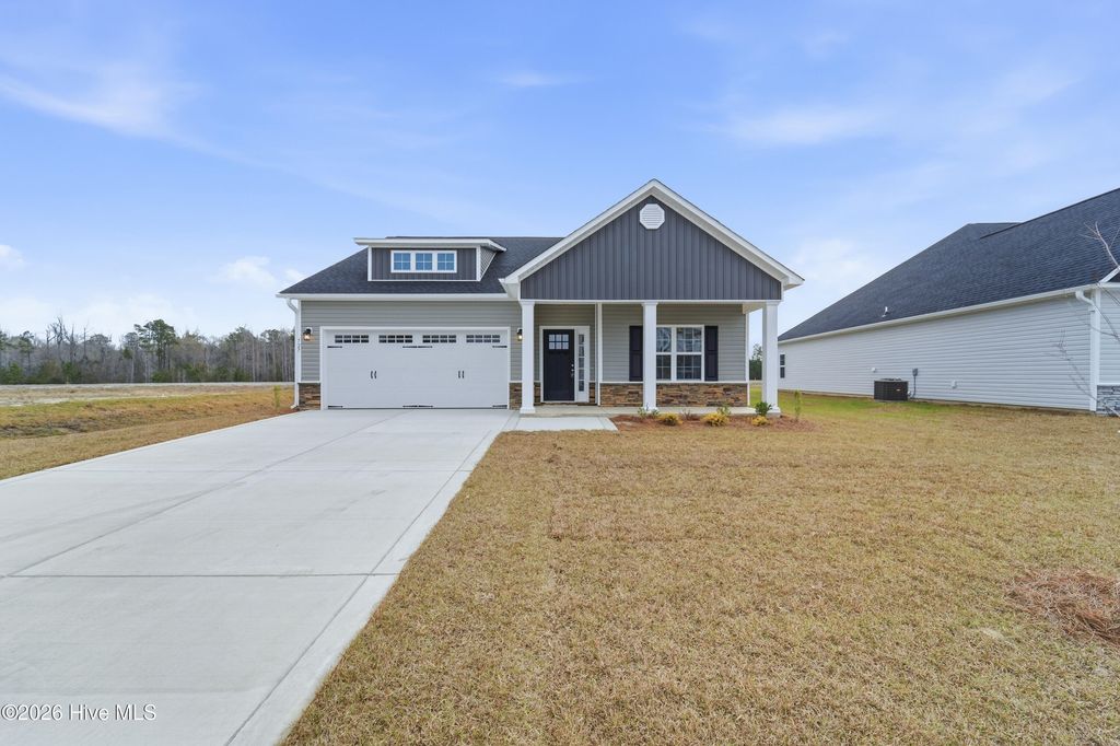 Photo of 727 Regiment Road, Jacksonville, NC 28546 (MLS # 100530742)