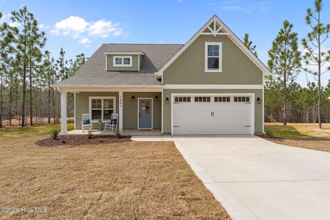 Homes For Sale - 1001 Ivory Lane<br/> Moore County, West End, NC 27376