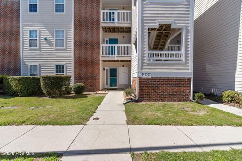 Tiny photo for 713 Clearwater Court #C, Wilmington, NC 28405 (MLS # 100560548)