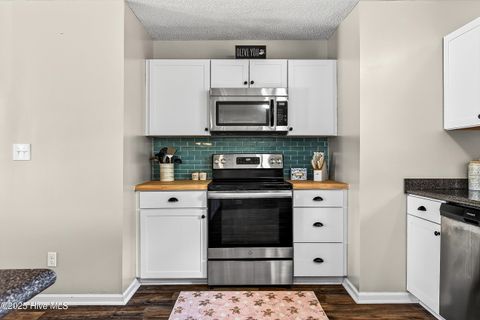 Tiny photo for 6021 E Red Oak Court, Jacksonville, NC 28546 (MLS # 100545052)