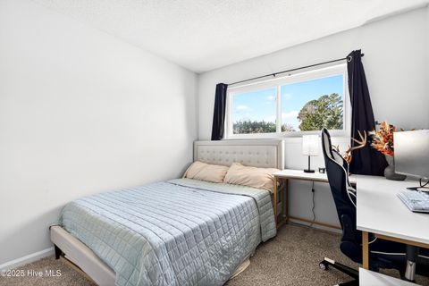 Tiny photo for 6021 E Red Oak Court, Jacksonville, NC 28546 (MLS # 100545052)