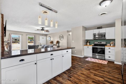 Tiny photo for 6021 E Red Oak Court, Jacksonville, NC 28546 (MLS # 100545052)