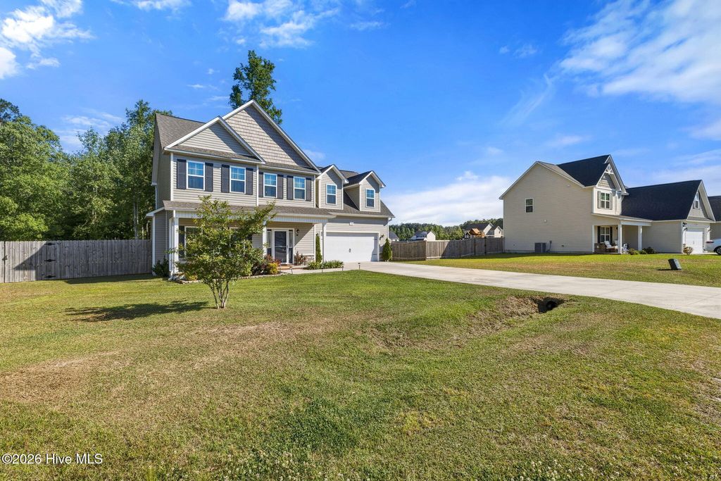 Photo of 106 Gooseberry Court, Maysville, NC 28555 (MLS # 100568805)