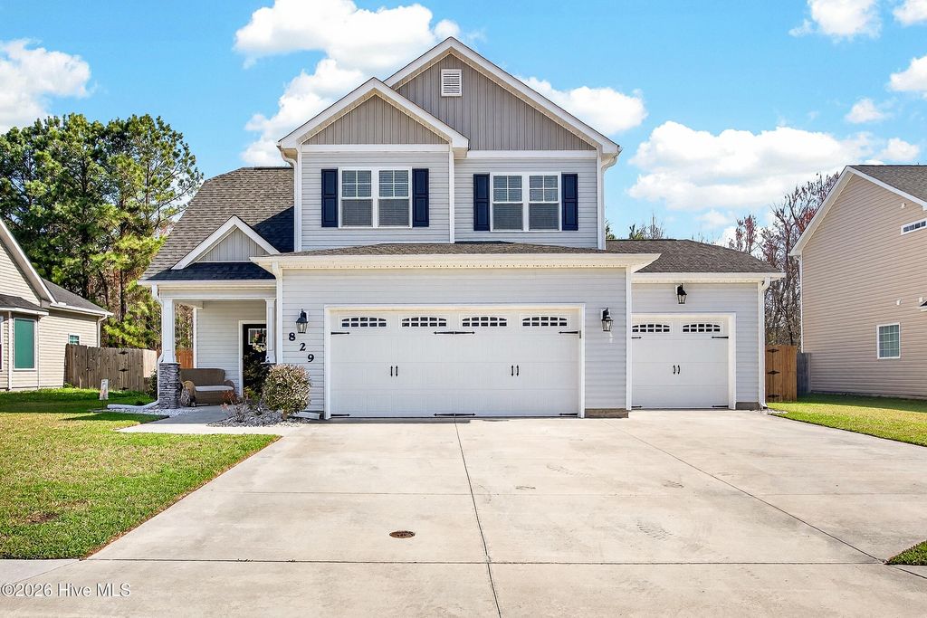 Photo of 829 Tuscarora Trail, Jacksonville, NC 28546 (MLS # 100562931)