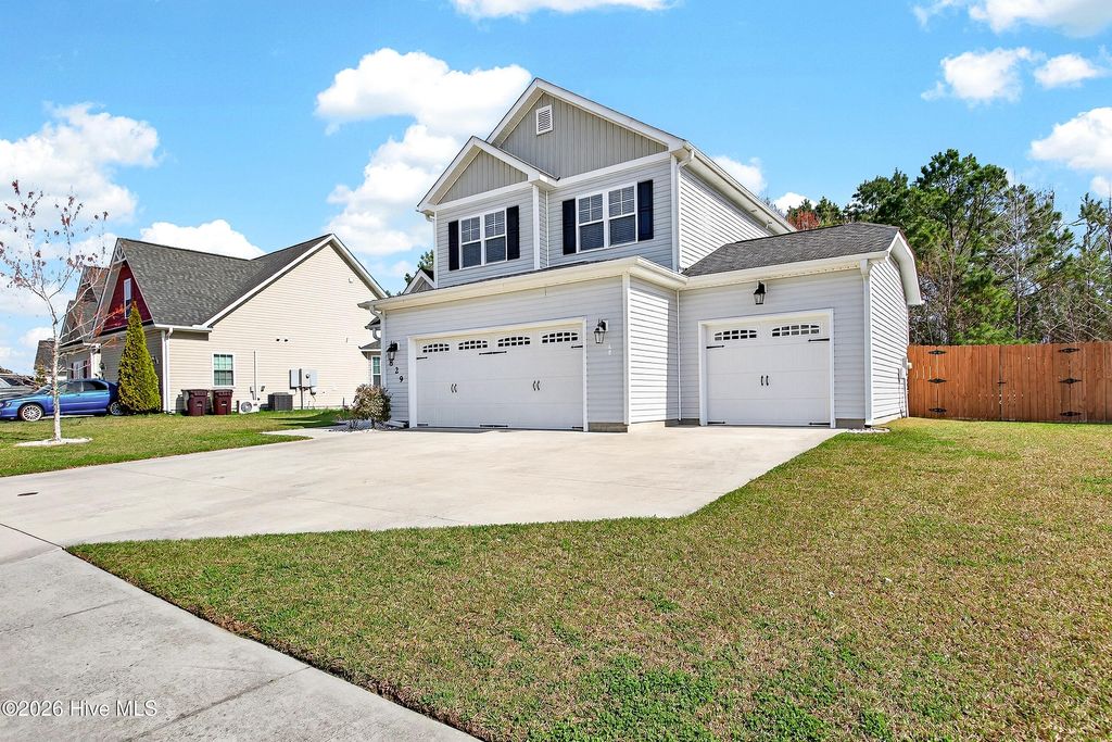 Photo of 829 Tuscarora Trail, Jacksonville, NC 28546 (MLS # 100562931)