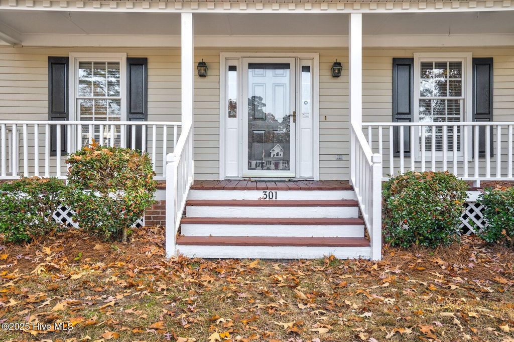 Photo of 301 Woodfield Drive, Nashville, NC 27856 (MLS # 100539962)