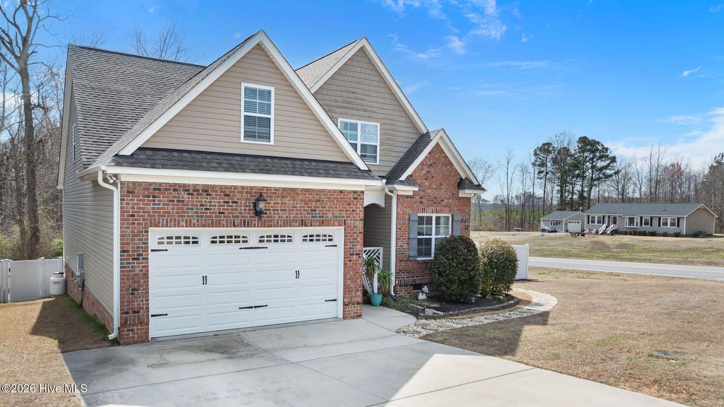 Photo of 850 Live Oak Lane, Nashville, NC 27856 (MLS # 100558998)