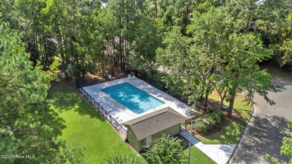 Photo of 532 Cobblestone Drive, Wilmington, NC 28405 (MLS # 100534967)