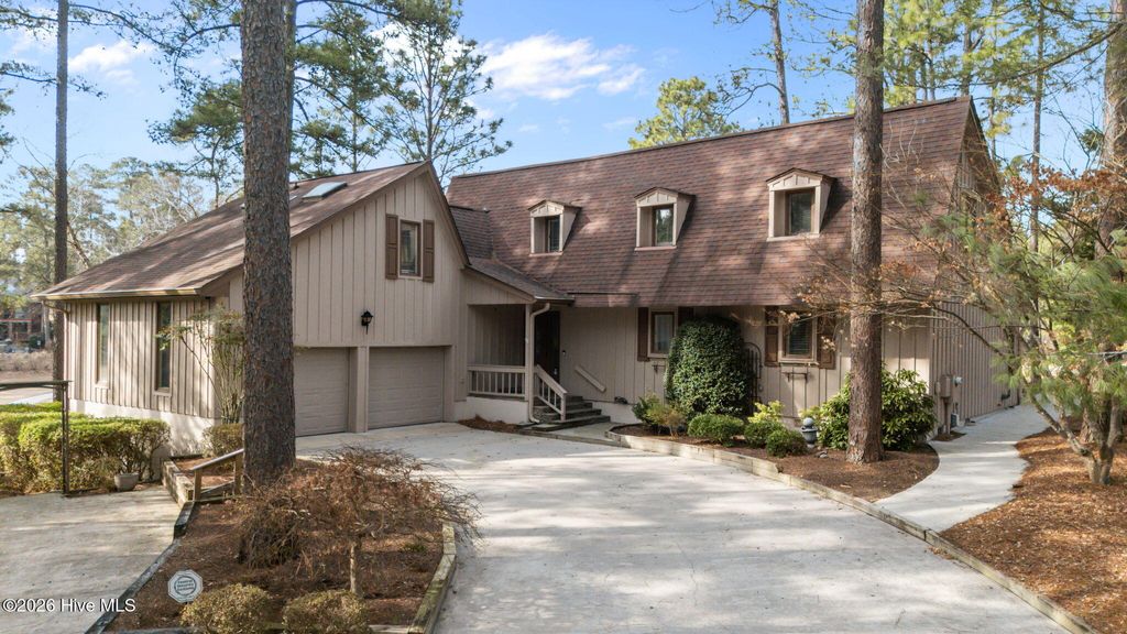 Photo of 118 Lakewood Drive, Pinehurst, NC 28374 (MLS # 100559301)