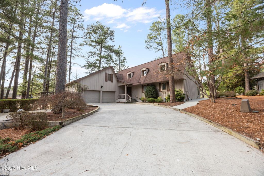 Photo of 118 Lakewood Drive, Pinehurst, NC 28374 (MLS # 100559301)