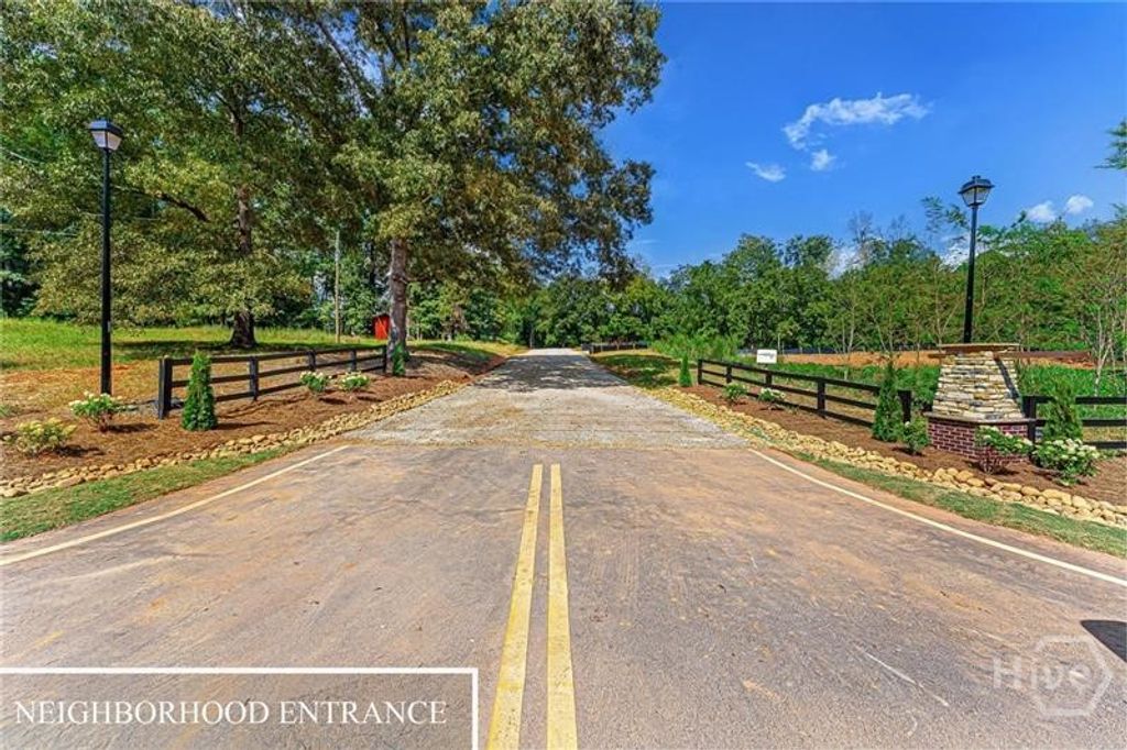 Photo of 4 Stewart Loop, Jefferson, GA 30549 (MLS # CL348660)
