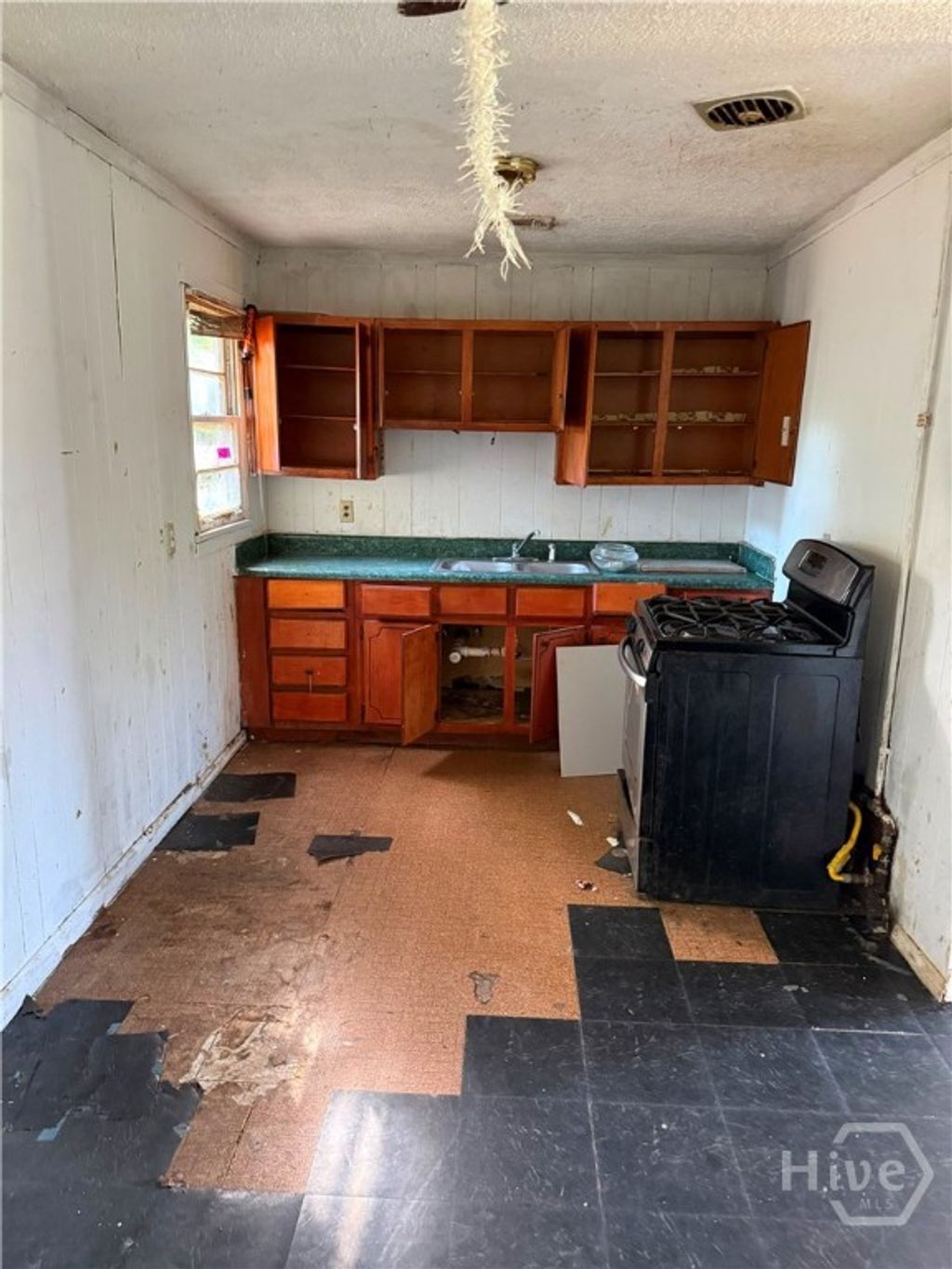Photo of 1510 Cloverdale Drive, Savannah, GA 31415 (MLS # SA359787)