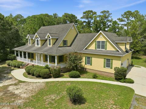 Photo of 303 Creekview Drive, Hampstead, NC 28443 (MLS # 100592676)
