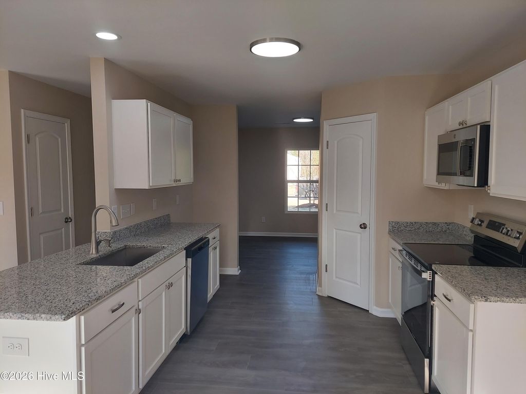 Photo of 118 Fawnbrook Drive, Four Oaks, NC 27524 (MLS # 100547570)